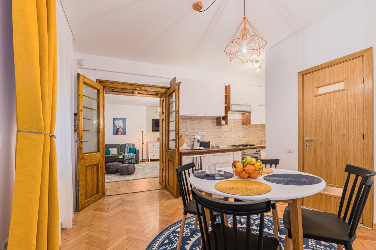 Garden Hideout - Central Apartment Brasov Bagian luar foto