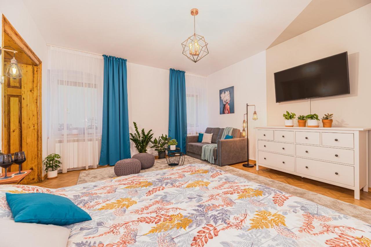 Garden Hideout - Central Apartment Brasov Bagian luar foto
