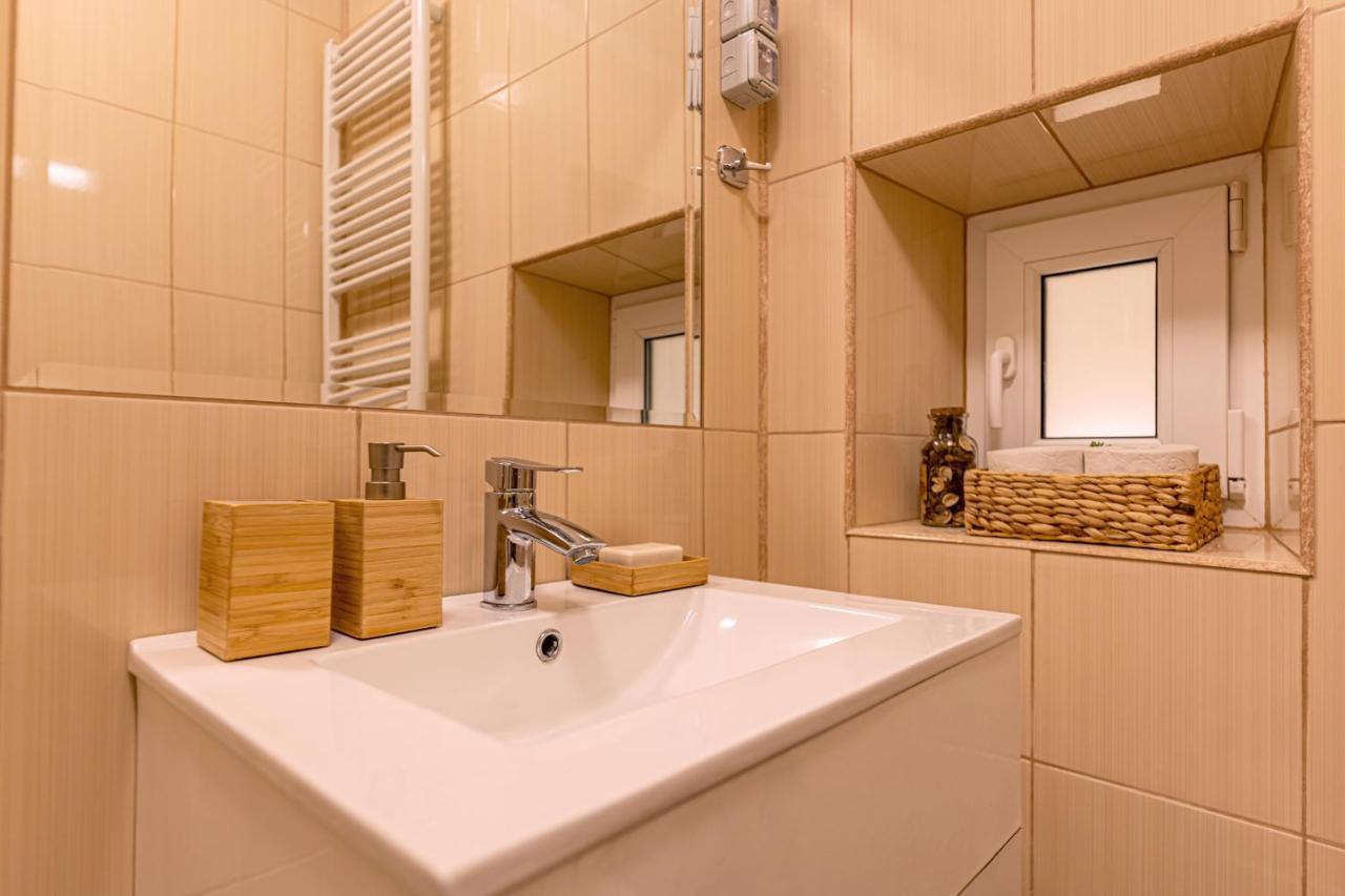 Garden Hideout - Central Apartment Brasov Bagian luar foto