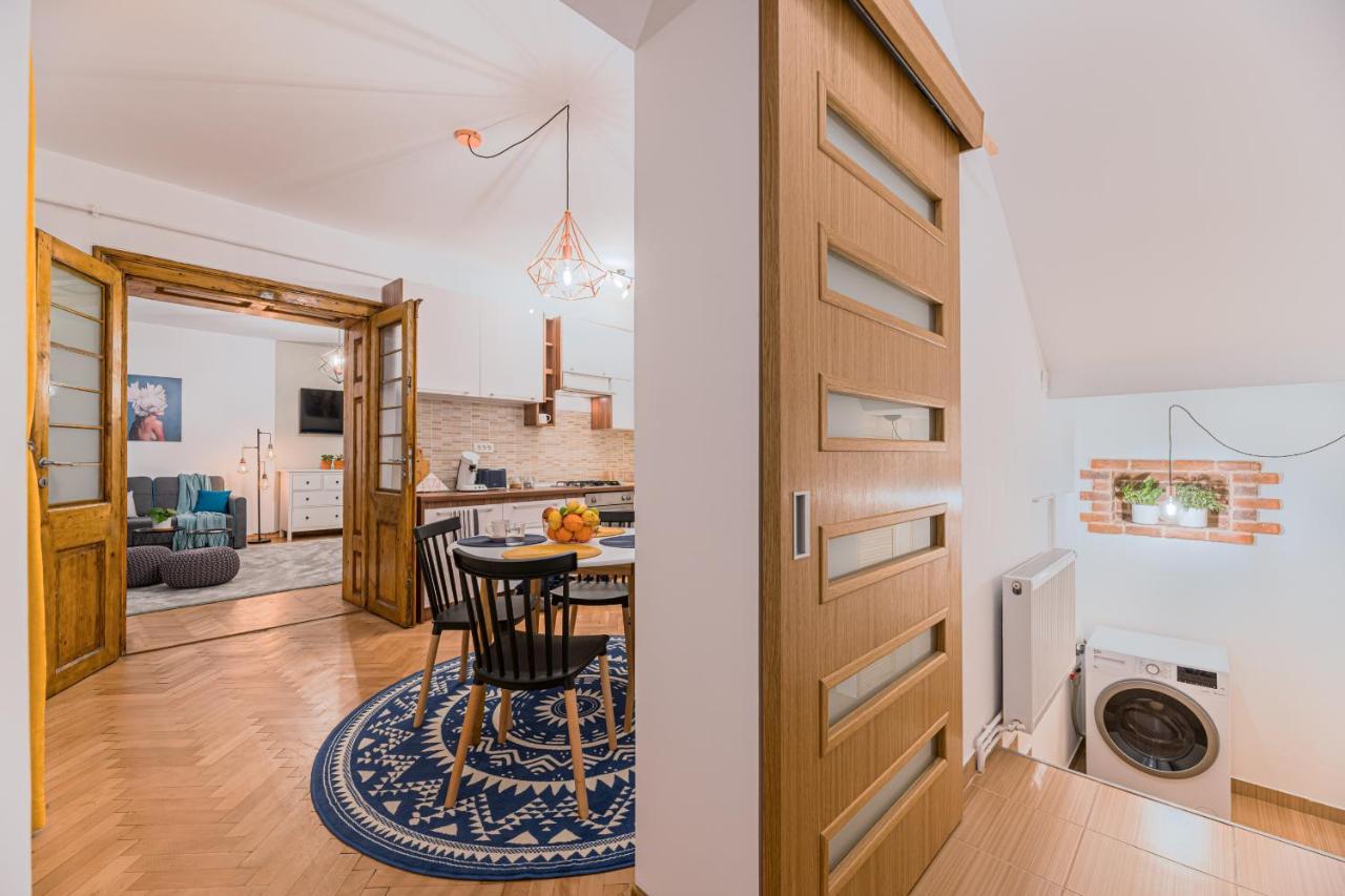 Garden Hideout - Central Apartment Brasov Bagian luar foto